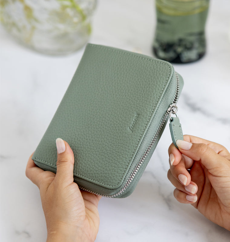 Norfolk Organiser Pocket Compact Zip Sage