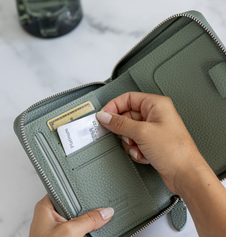 Norfolk Organiser Pocket Compact Zip Sage